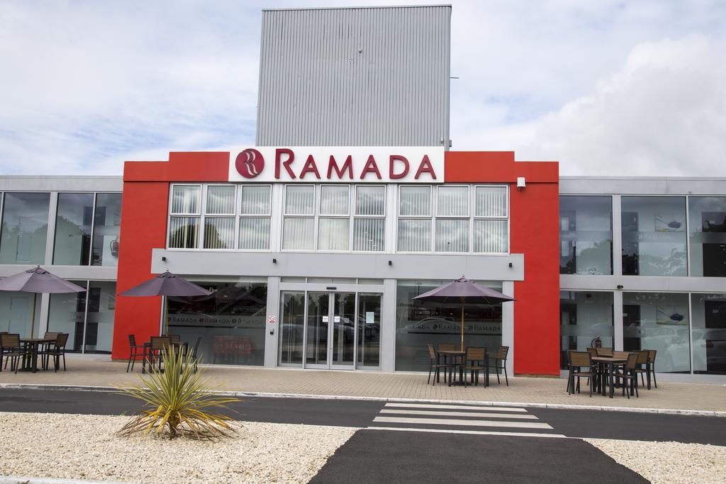 Ramada Milton Keynes Hotel Exterior photo